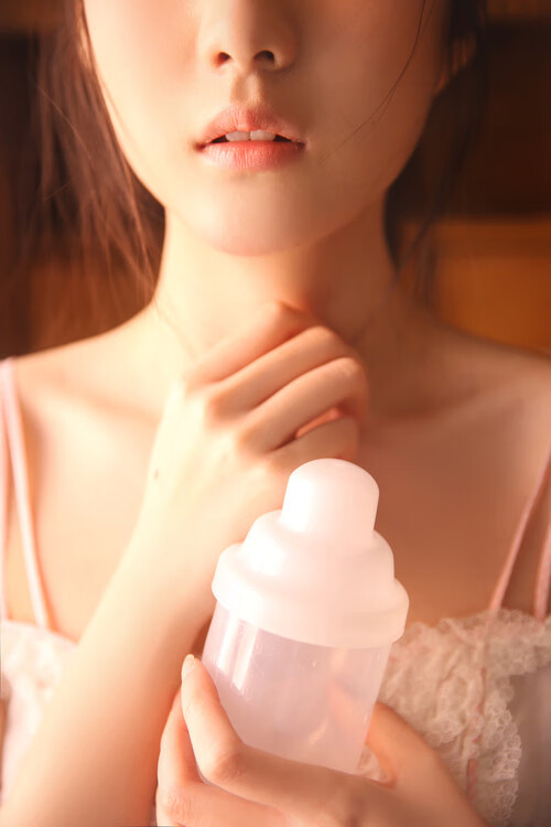 开云官网首页-_城市夜空跑：在星光下迎接晨曦_，城市的星空,是夜晚的霓虹